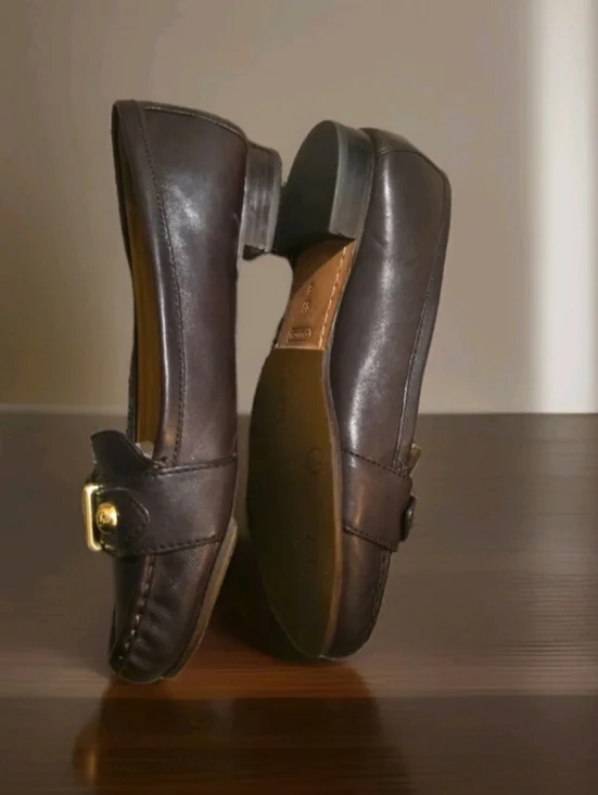 Pre-loved Brown Leather Coach "Elkie" Loafers Sz 9.5. - Picture 2 of 6